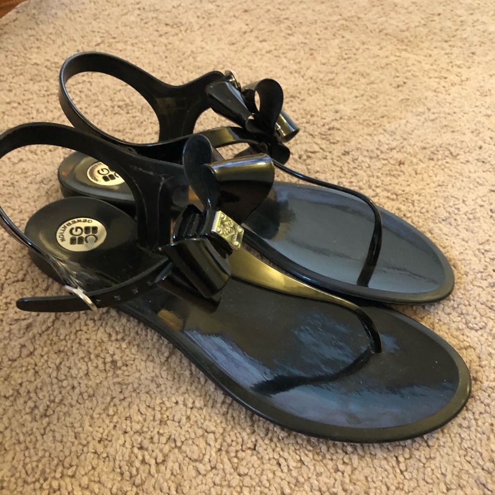 BCBG Barely Worn Black Sandals w/ Bow